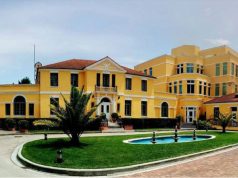 Ambasada Amerikane publikon videon sqaruese: Ja çfarë duhet të keni parasysh kur aplikoni për vizë në SHBA! Mos i besoni askujt …