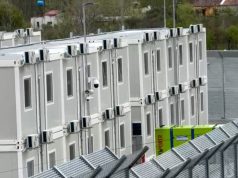 Riatdhesohet emigranti i parë që mbahej në Gjadër, ministri i Brendshëm italian: Operacionet do të vazhdojnë