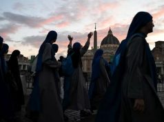 150 mijë vetë në homazhe për Papën, mbërrijnë delegacionet e para për varrimin e Atit të Shenjtë