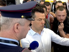 “Po vidhni votat e qytetarëve”Përplasje mes Agron Shehajt dhe nënkryetarit të një KZAZ në Tiranë, kreu i partisë: Numëro pa futur duart, mendon se po kërcënon?