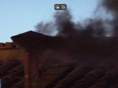 Tym i Zi në Vatikan. Konklava nis provën e parë pa sukses për zgjedhjen e Papës (VIDEO)