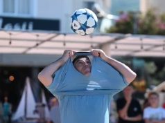 Himara çel sezonin turistik me një rekord Guinness