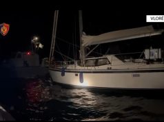 Shpëtohen shtetas të huaj në rrezik pranë Sazanit. Policia Kufitare dhe Roja Bregdetare ndërhyjnë në kohë