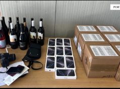 Durrës/ Arrestohet 38-vjeçari që tentoi të kontrabandojë celularë dhe verë nëpërmjet portit