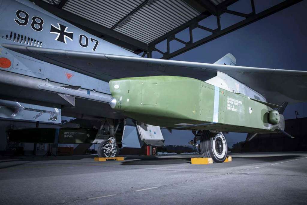Raketat Taurus janë raketa lundruese gjermano-suedeze me rreze të gjatë veprimi (rreth 500 km), të pajisura me teknologji për fshehje nga radarët, që mund të godasin objektiva ushtarakë në distanca të mëdha. 