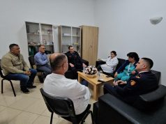 Polici që u përplas nga makina në Peshkopi, në gjendje kritike për jetën