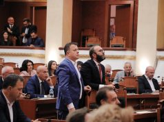 Bardhi përplaset me Spiropalin te Konferenca e Kryetarëve: Vodhët zgjedhjet! S’do jesh më kryetare, do zëvendësohesh nga Zegjineja