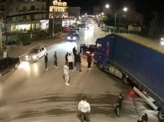 (Video) Nallbati rreh kamionistin: “Pse shtype frenin!?”