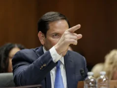 SHBA paralajmëron ndalime vizash për zyrtarët e huaj që censurojnë amerikanët, thotë Sekretari i Shtetit Marco Rubio Sekretari amerikan i Shtetit, Marco Rubio, paralajmëron masa të reja për ndalimin e vizave ndaj zyrtarëve të huaj që censurojnë të drejtën e fjalës së lirë të amerikanëve. Lexoni detajet dhe pasojat e politikës.