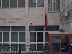 Në qeli pasi plagosi punonjësin e IMT-së që mbikëqyrte shembjen e shtëpisë, 57-vjeçari i jep fund jetës në burgun e Fushë-Krujës