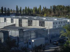 Dekreti për qendrat e emigrantëve në Shqipëri bëhet ligj, miratohet me 90 vota në Senatin italian