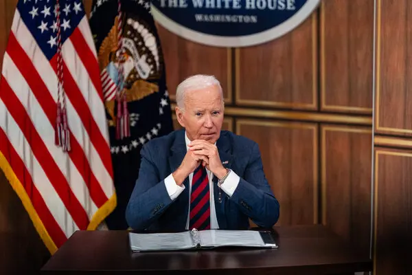 04trump-news-biden-hp-threeByTwoSmallAt2X