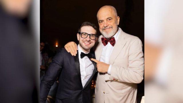 1750150180_ediramaalexsoros