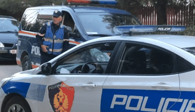 -900-0-1745336433xpolicia-2-1-797