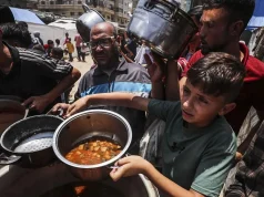 Gaza/ Gjashtë palestinezë të vrarë dhe dhjetëra të plagosur pranë një qendre ndihmash, mes përshkallëzimit të dhunës