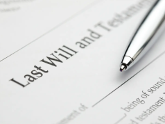 “Më kanë paguar edhe me gaforre.” Britanikët rrëfejnë kërkesat më të çuditshme në 30,000 testamentet që kanë hartuar