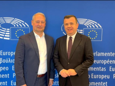 Politikanët përshëndesin miratimin e raportit për Shqipërinë nga Komisioni i Punëve të Jashtme në Parlamentin Evropian. Balla: faleminderit Schieder!