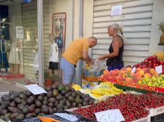 Erion Braçe ngre alarmin për çmimet e larta në tregje: “Të hënën të blesh është tmerr! Abuzim i pastër me prodhimet e stinës”