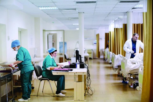 Shendetesi-spital-mjek-