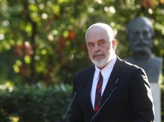 34 vjetori i themelimit të PS-së, Rama: Flamuri ynë u ngjit më lart se asnjëherë, falë shqiptarëve që u bënë bashkë për Shqipërinë