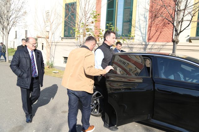 erion-veliaj-arrestim-bashkia-tirane-9-scaled