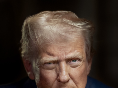 Shtëpia e Bardhë prezanton portretin e ri zyrtar të Trump