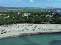 Një 73-vjeçar nga Kavaja ka humbur jetën paraditen e sotme në plazhin e Qerretit