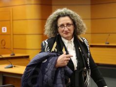 Irena Gjoka padit Sali Berishën për fyerje