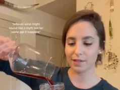 “Betohem që funksionon”/Somelierja tregon trukun e thjeshtë për të ruajtur verën e mbetur