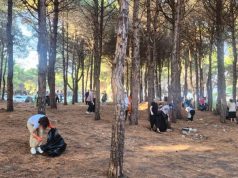 Pylli i Sodës pastrohet me “aksion”, vullnetarëve i bashkohen kryebashkiaku Ermal Dredha dhe ministri i Mbrojtjes Pirro Vengu