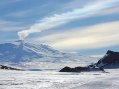 Vullkani në Antarktidë po nxjerr pluhur ari me vlerë 5,000 paund çdo ditë