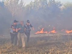KORÇË – Heroizëm në uniformë blu, Drejtori i Policisë së Shtetit falënderon efektivët që shpëtuan të moshuarin nga flakët