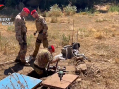 Itali: Babë e bir ndërtojnë bunker për kultivimin e marijuanës, arrestohen nga karabinierët (Video)