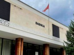 Pas ultimatumit të dhënë nga Kryeministri Edi Rama nis orteku i dorëheqjeve vendore