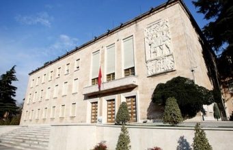 Alarmi i Ambasadës Amerikane, reagon qeveria: Asnjë informacion shqetësues lidhur me këtë hamendësim