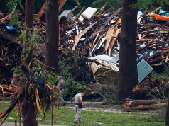 Texasi përmbytet/ 14 fëmijë mes viktimave, vijojnë kërkimet për të zhdukurit