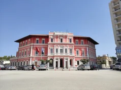 Bashkia e Vlorës hap thirrjen për 12 pozicione drejtuesish – Ermal Dredha: Ftojmë profesionistët që duan të kontribuojnë për qytetin