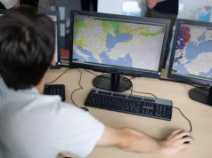 Uragani Erin në SHBA sjell pasoja edhe në Ballkan – meteorologët serbë “nuk u besuan syve” kur panë parashikimin