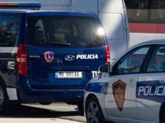 Sherr për parakalimin, qëllohet me armë makina në autostradën Durrës-Tiranë, shpallen në kërkim 2 vëllezërit
