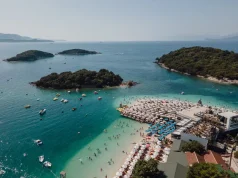 Gjendet i mbytur peshkatari/ Shënohet viktima e dytë nga moti i keq në jug, 61-vjeçari u gjet pranë ishujve të Ksamilit, ndërsa varka e tij ishte fundosur.