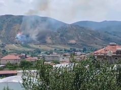 Zjarr në Gryksh të Peqinit, banorët dhe zjarrfikësit në ‘luftë’ me flakët