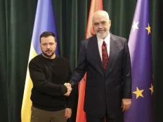 Zelensky telefonatë me Ramën: Diskutuam mbi përgatitjet për takimet në qendrat e mëdha ndërkombëtare!