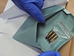 Në zyrën e Ivica Daçiqit mbërrin një zarf me tre plumba