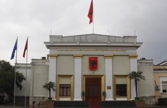 PD ankohet te ndërkombëtarët: Mazhoranca ka asgjësuar kontrollin parlamentar