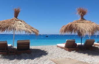 Policia: turistja gjermane vdiq nga arresti kardiak