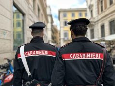 Plas grushti mes dy familjeve shqiptare në Itali, karabinierët “në këmbë”, pesë persona përfundojnë në spital