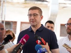 “Dhoma gazi për shqiptarët”- Kryeministri i Maqedonisë së Veriut reagon ndaj thirrjeve antishqiptare: Nuk i vura re, por i dënoj!