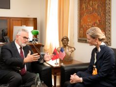 Toni Gogu pret Nancy VanHorn/ Diskutohen çështjet thelbësore për krijimin e një fronti të përbashkët kundër sfidave ndërkombëtare