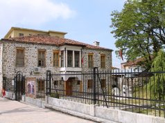 Dhjetëra klasa të para nuk plotësohen në qytetin e Mësonjëtores. Viti i ri shkollor me 3726 nxënës më pak në Korçë