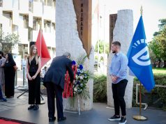 Përkujtohet Azem Hajdari/ Berisha: Sot pluralizmi për të cilin luftuan studentët liberator, është i shtypur, ne do luftojnë për kthimin e votës së lirë